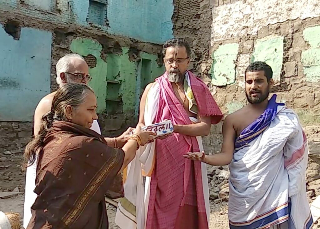 Sri Muralidhar Swamiji