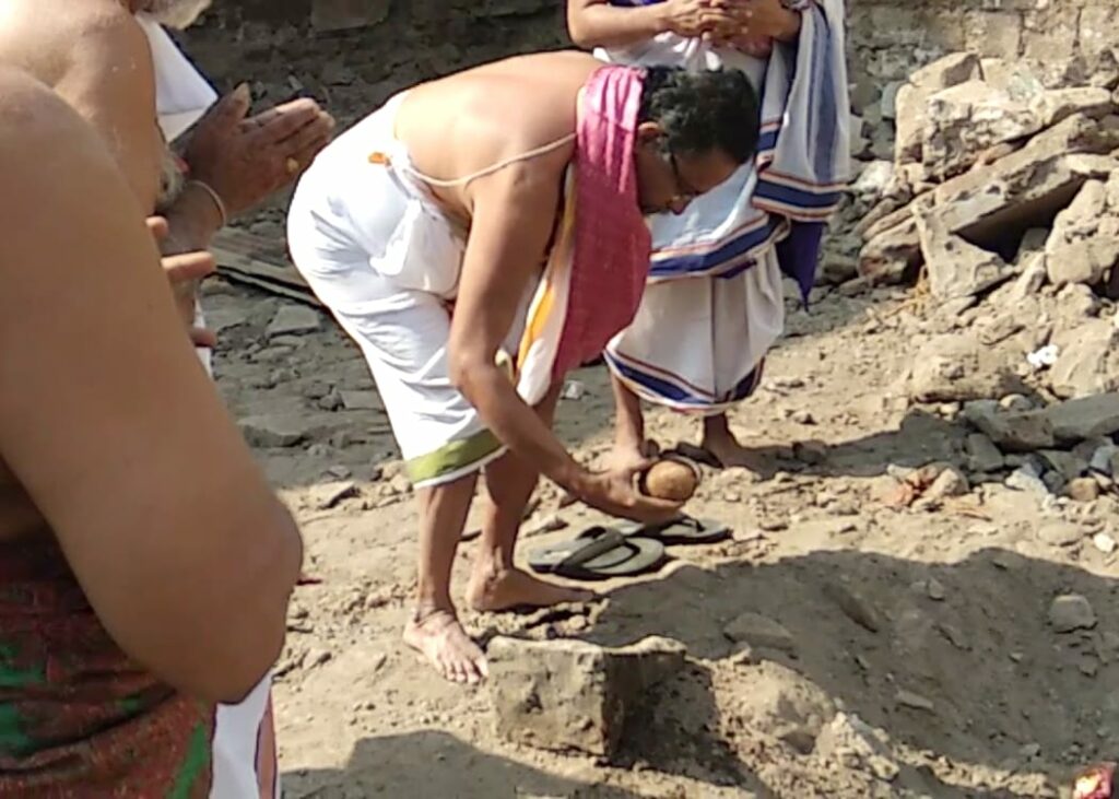 Sri Muralidhar Swamiji